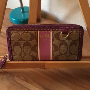 Coach Heritage Stripe wallet